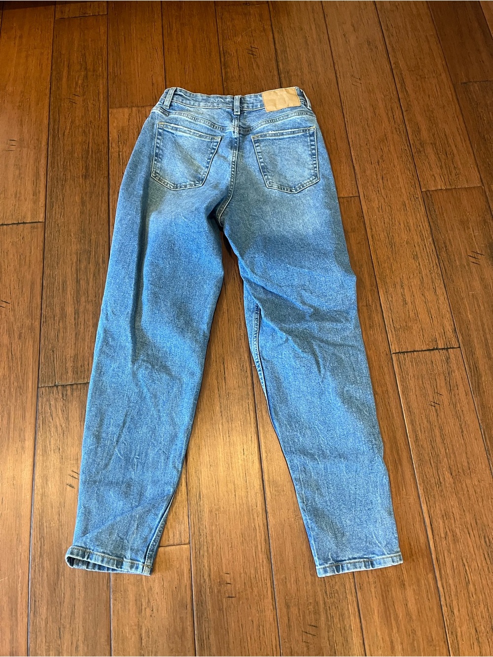 H&M High Rise Straight Jeans - Picture 4 of 10